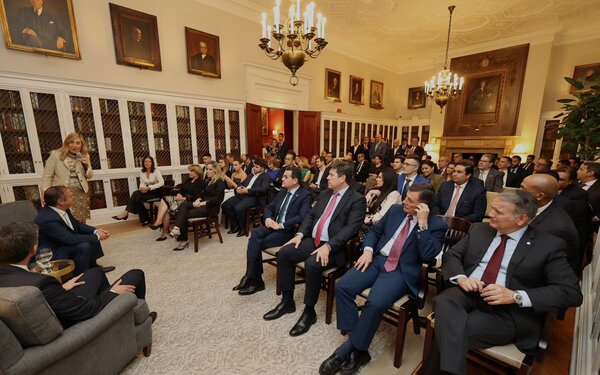 Impulso Paraguayo: Perspectivas y Oportunidades en el Harvard Club | OnLivePy