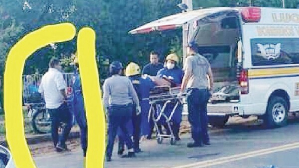 Atropelló a canillitas y llevó de ellos un celular, denuncia