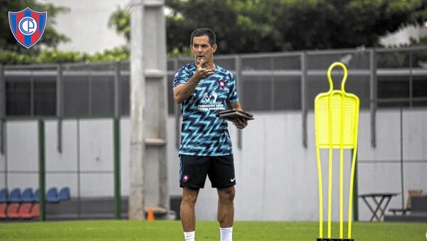 Cerro Porteño confirma a Víctor Bernay como DT interino del equipo - Radio Imperio 106.7 FM