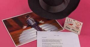 La Nación / Pedirán USD 66.000 por sombrero de Michael Jackson
