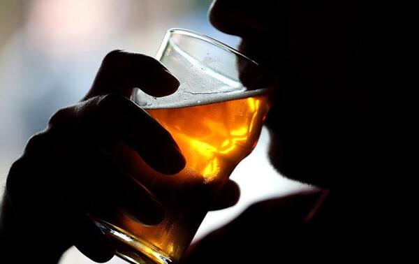 Farra de universitarios termina con 8 intoxicados por alcohol en Encarnación – Prensa 5