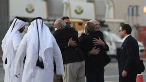EE.UU. canjea diez presos con Irán y desbloquea traspaso de USD 6.000 millones | 1000 Noticias