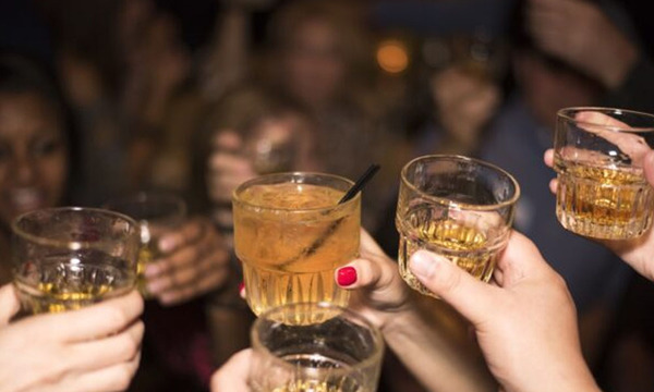 Encarnación: Fiesta de universitarios termina con ocho intoxicados por alcohol