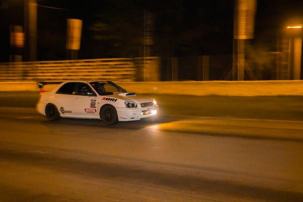 Versus / El Track Day brilla con luz propia en una magnífica fecha doble en el Dumot