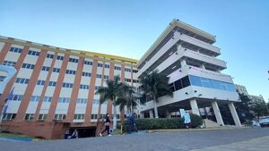 Paro: Hospital de Clínicas suspendió las consultas para adultos pero garantiza urgencias y cirugías impostergables - Nacionales - ABC Color