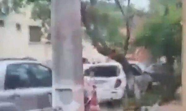 (VIDEO)Doña huyó de su ex que la persiguió onda policía hasta la comisaría