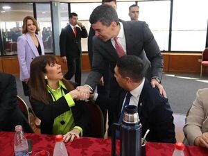 Retirar toda la energía de la EBY: “En este caso le defiendo a Peña”, dice Celeste Amarilla  - Política - ABC Color