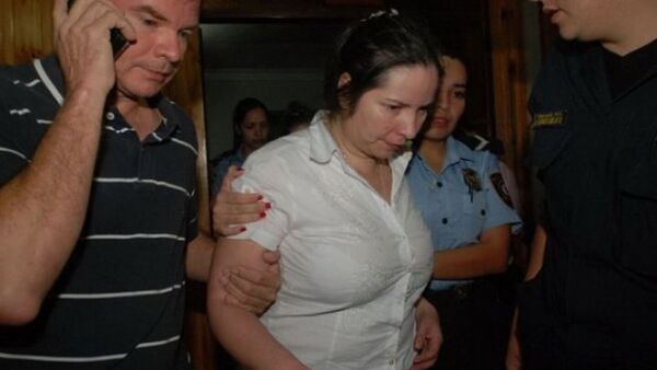 Caso #UNANoTeCalles: La "comepapeles" se presenta a la Justicia para cumplir su condena
