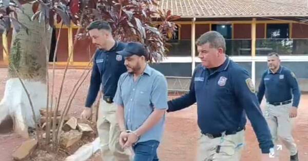 La Nación / Tras dos años prófugo, se entregó exintendentable de Itakyry por presunto asesinato