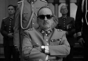 “El Conde”: la incisiva sátira a Pinochet de Pablo Larraín es un triunfo - Reseñas - ABC Color