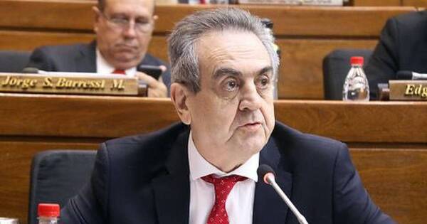 La Nación / A 15 días del informe de la Contraloría, llama la atención falta de investigación
