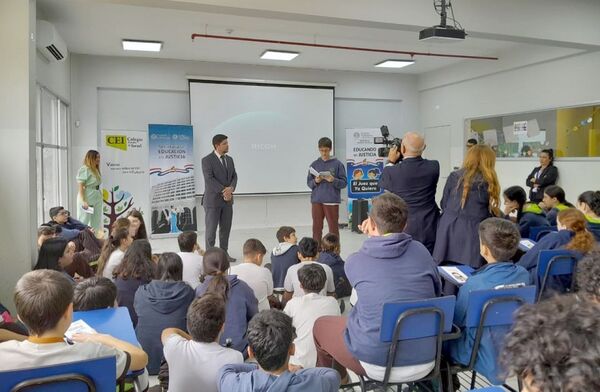 Alumnos del Colegio Estado de Israel participaron de charlas educativas