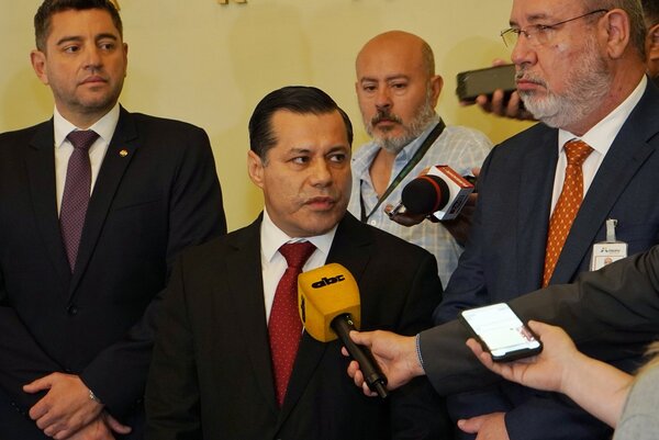 Paraguay comienza a retirar el 100% de la energ铆a generada en Yacyret谩 que le corresponde - Revista PLUS