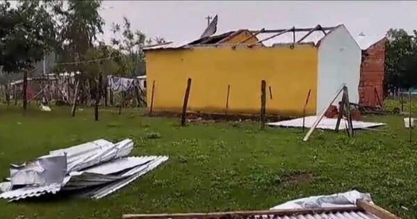 La Nación / Piden ayuda para 15 familias afectadas por temporal en San Pedro
