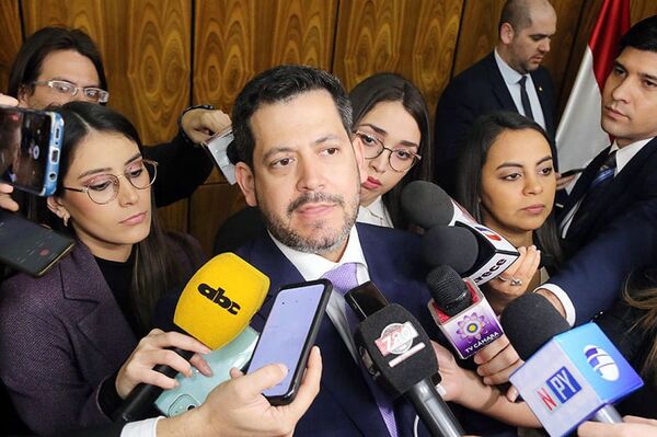 Latorre promete a Alliana apoyo del Congreso a ley que establece financiación de las deudas - ADN Digital