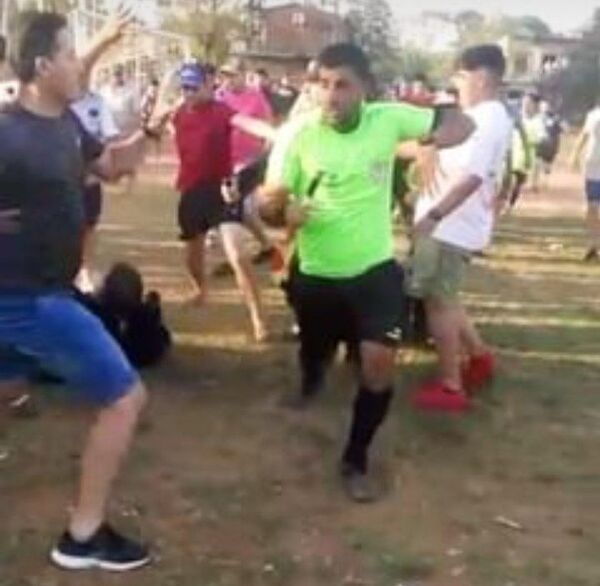 VIDEO: Habló uno de los árbitros agredidos: "Si ellos no ganaban, no salíamos vivo de esa cancha" - San Lorenzo Hoy