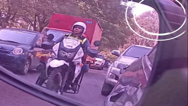 Mujer denuncia extorsión de agentes PMT en Asunción - Noticias Paraguay