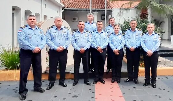 Ministro admite que usaron el polígrafo para eliminar a comisarios generales - Policiales - ABC Color
