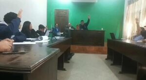 Suspenden a dos ediles de J. Augusto Saldivar por solidarizarse con víctima de violencia - Nacionales - ABC Color