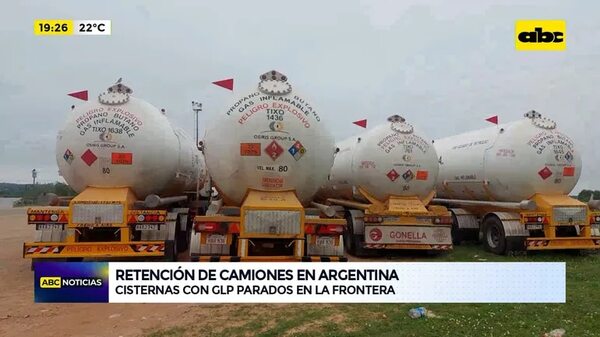 Video: retención de camiones de gas licuado en Argentina  - ABC Noticias - ABC Color