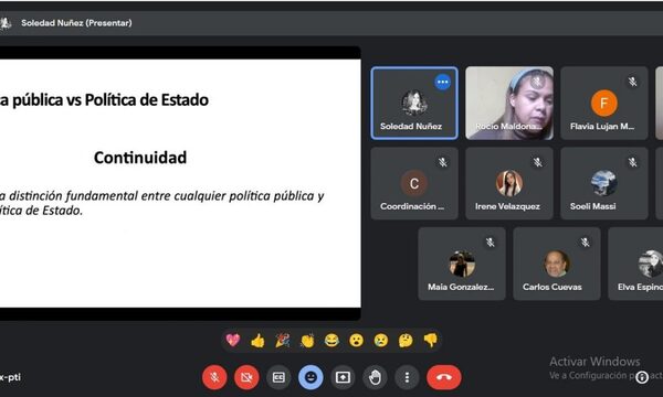 Soledad Núñez desarrolla su segunda clase de liderazgo femenino en política