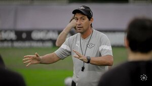 Versus / Libertad mide a San Lorenzo en la despedida de Daniel Garnero 