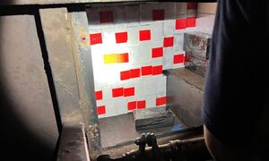 Incautan teléfonos móviles escondidos en doble fondo de buses turísticos en BR 277 – Diario TNPRESS