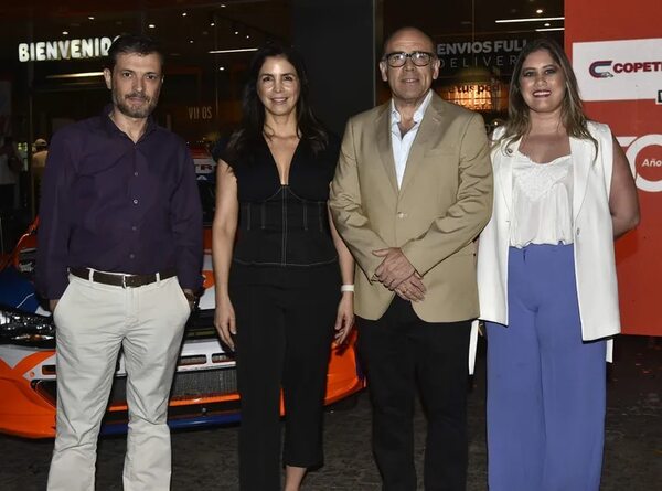 Copetrol cumplirá 50 años y premiará a clientes con 10 automóviles más carga de combustible - Sociales - ABC Color