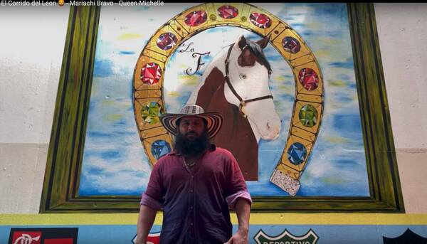 Más caradura que político en campaña: filmó video musical ¡desde la cárcel!