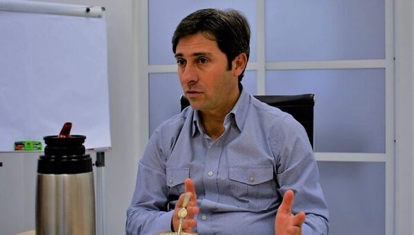 Exdirector argentino de Yacyretá lamenta ataques contra Paraguay