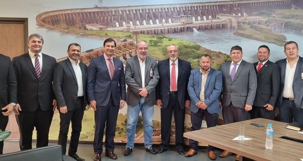Marcos Benítez se reunió con el Director de Itaipú en busca de beneficios para la ciudad - Noticiero Paraguay
