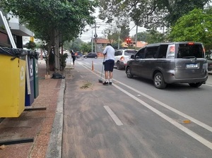 Ciclistas luchan por bicisenda descuidada: Piden ayuda a la comuna