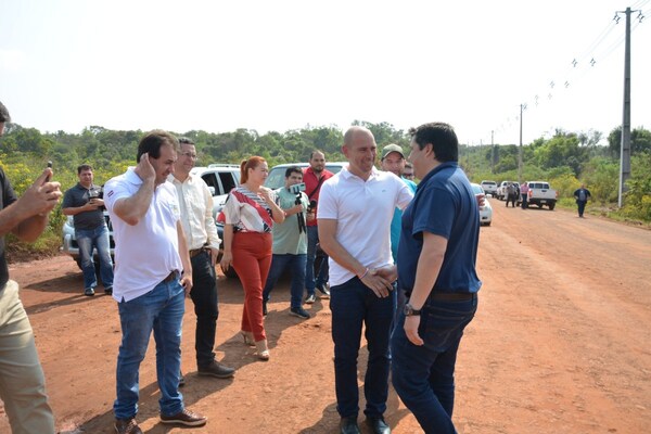 DIRECTOR DE YACYRETA VERIFICA ZONA DE OBRAS EN ENCARNACIÓN Y CAMBYRETA