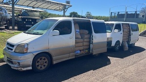 Federales incautan mercaderías y vehículos con placa paraguaya - Noticias Paraguay