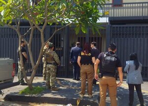 Allanan propiedades en Itapúa por caso de envío de cocaína a Bélgica · Radio Monumental 1080 AM