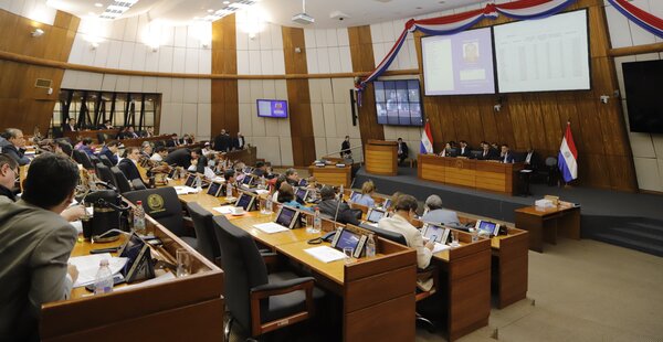 Gobernadores presentaron ante la CBP sus presupuestos para el ejercicio fiscal 2024 - .::RADIO NACIONAL::.