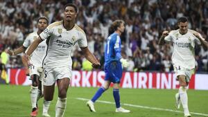 Bellingham traslada su gran presente en Champions