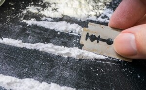 Procesan a hombre detenido por 1 kilo de cocaína