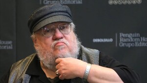 George R.R. Martin y otros escritores demandan a la IA de OpenAI por "robo sistemático"