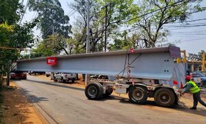 Transportan primera tanda de vigas prefabricadas hacia la zona de obras del Puente de la Bioceánica