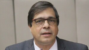 Ex presidente de IPS se pone a disposición de la Fiscalía tras denuncias por corrupción