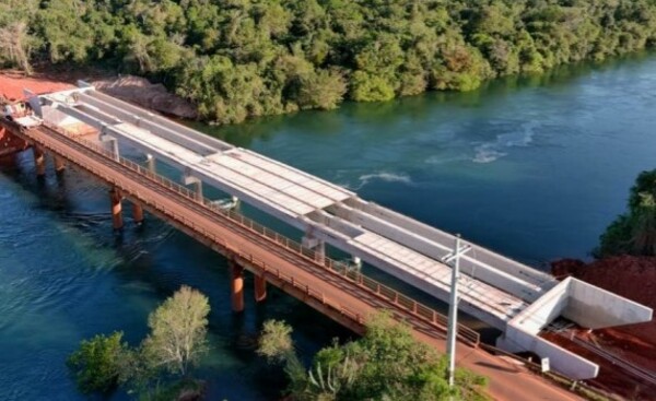 Para fin de año estará listo el puente Alto Paraná - Caaguazú