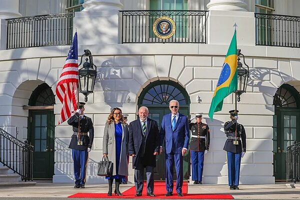 Biden intenta seducir a Lula con una iniciativa a favor de los derechos laborales - Mundo - ABC Color