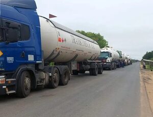 Retención de camiones en Argentina: Gobierno alega que realiza gestiones para “subsanar” conflicto - Economía - ABC Color