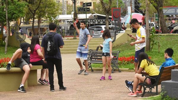 Día de la Juventud: ocho de cada diez jóvenes que terminan sus estudios no entienden lo que leen - Oasis FM 94.3