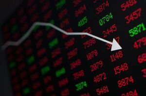 Las acciones cierran a la baja y la FED prevé menos flexibilización el próximo año - MarketData