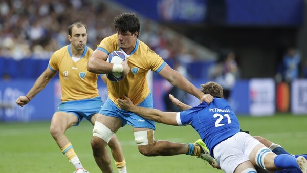 Uruguay resiste pero se hunde en el segundo tiempo