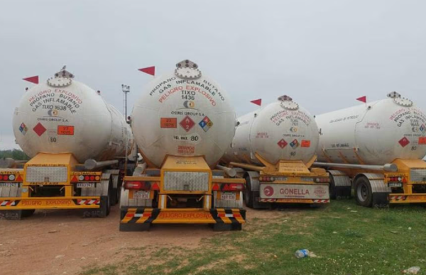 Camiones paraguayos retenidos por Argentina podrían explotar | 1000 Noticias