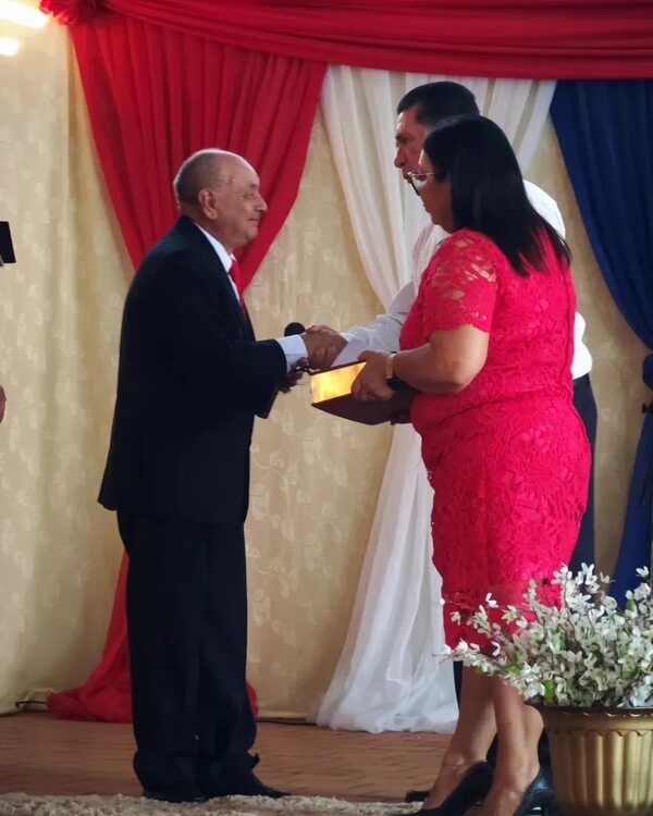 Tres intendentes juraron hoy en sus distritos - Nacionales - ABC Color
