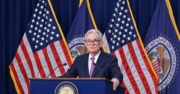 La Nación / Wall Street a la baja por previsión de suba de tasas antes de fin de año